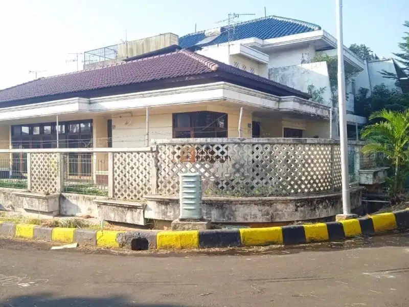 Rumah Hook 258m² di Interkon Kebon Jeruk – Dekat Puri Mall & RS, SHM