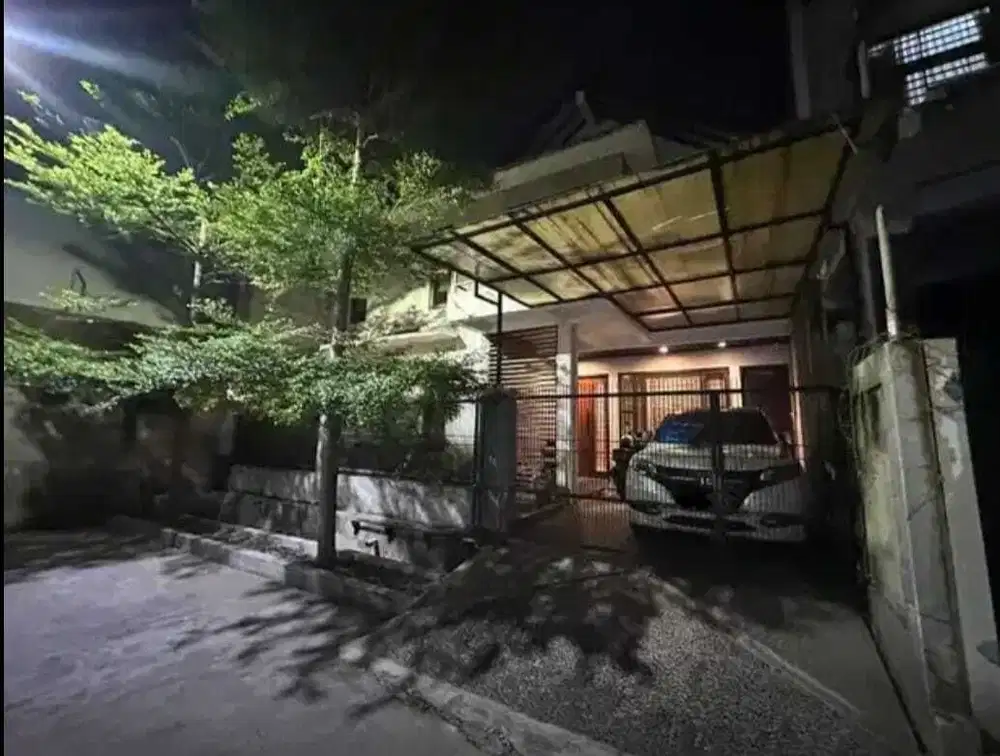 Rumah Asri LT 140 M² di Billymoon Pondok Kelapa