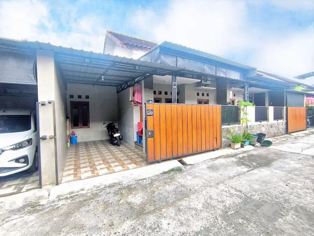 Rumah Bagus Nyaman di Mini Cluster Kadipiro Dekat UNISRI