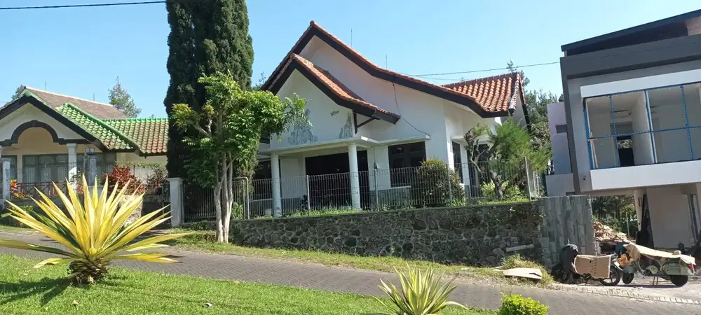 DIJUAL VILLA AKTIF DI PERUM PANDERMAN HILL, KOTA BATU