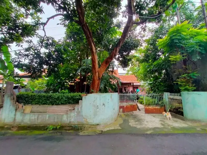 Dijual Rumah Lama Hoek Asri Dekat MRT Cipete Raya
