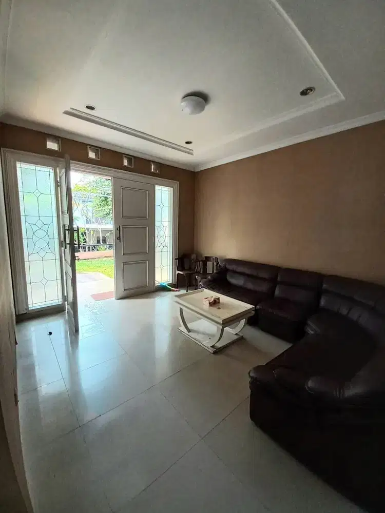 Rumah Lama Dalam Cluster Di Villa Cinere Mas Tangsel