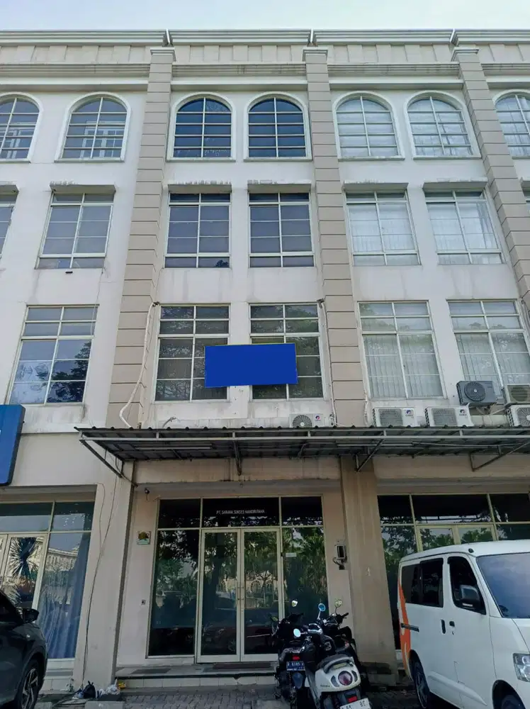 RUKO 3 1/2 LT GREAT WALL GREEN LAKE CITY CIPONDOH TANGERANG STRATEGIS