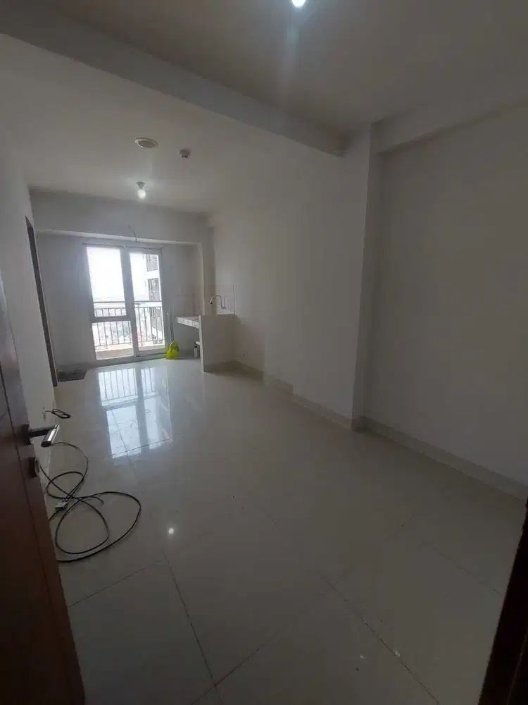2BR Unfurnished Apartemen The Oak Tower dekat Kelapa Gading