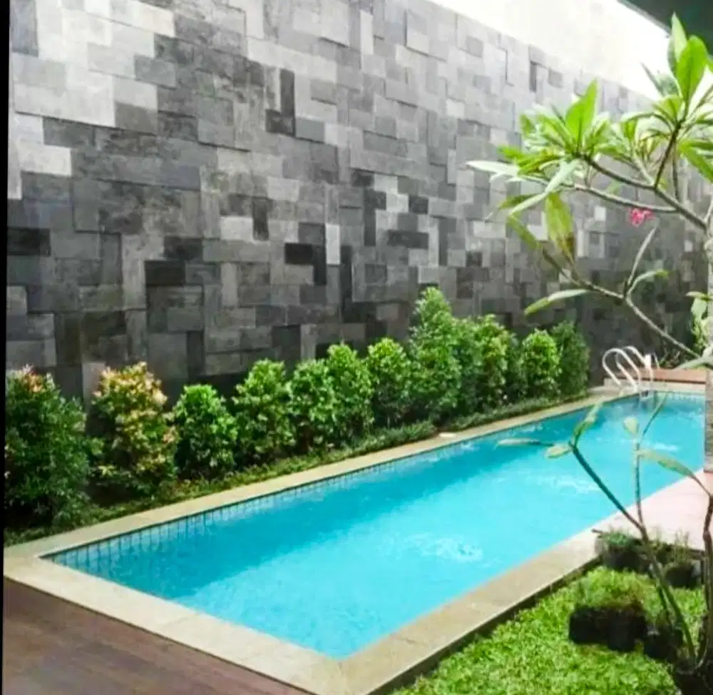 Di Jual Rumah Bagus Siap Huni ada Swimming Pool di Kemang Selatan