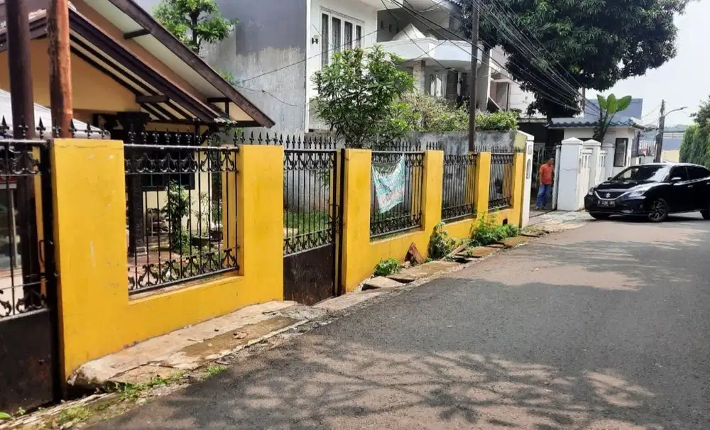 Rumah lama sgg strategis di JatiPadang Pejaten 430mtr 4,3m Shm