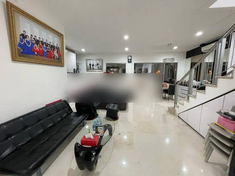 Rumah 2 Lantai Full Furnish di Pantai Indah Kapuk