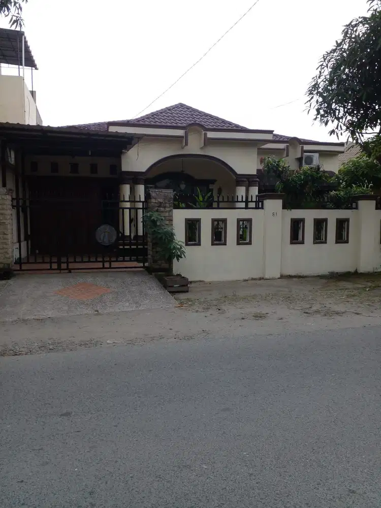 DIJUAL RUMAH DI JALAN PRAJURIT MEDAN