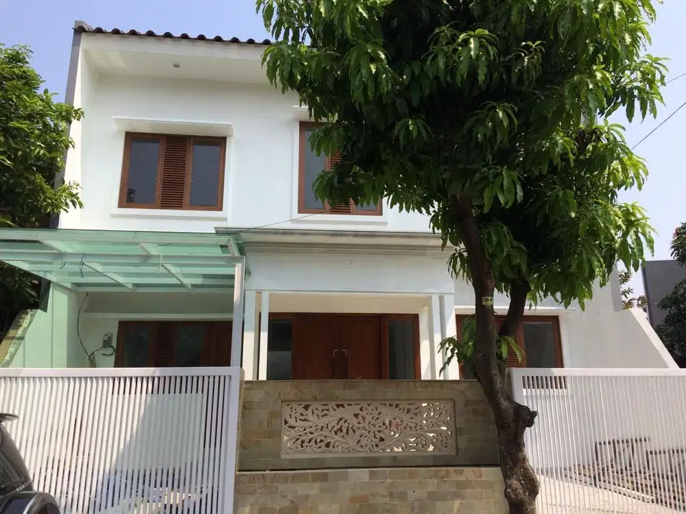 Rumah 2 Lantai Rapi Siap Huni Di Komplek Dekat Bintaro Plaza