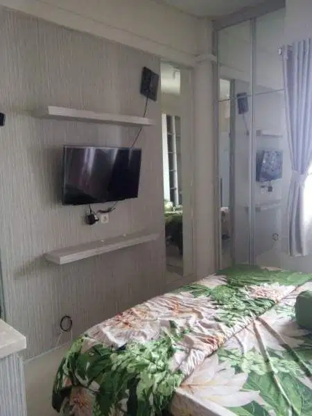 Green pramuka city sewa studio furnish