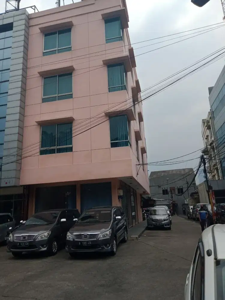 Ruko Hook Strategis Jalan Dr Saharjo Menteng Dalam - HGB 2039