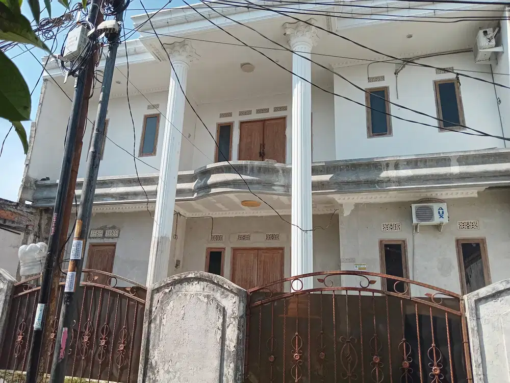 Rumah 2 lantai status shm lokasi nyaman bebas banj