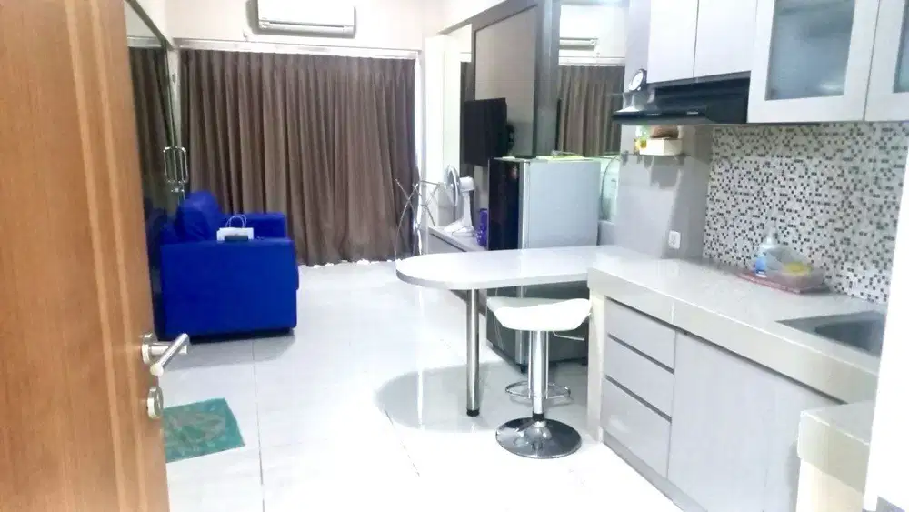 Disewakan Apartment Puncak Bukit Golf 2 BR Furnish Bagus, Sby barat