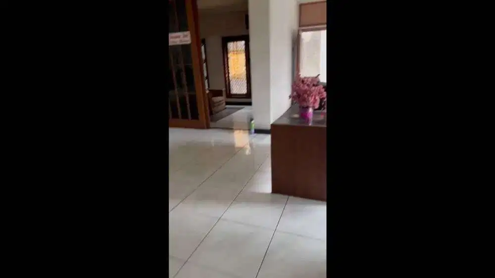 Dijual Rumah 2lt,ada 9 kamar, di Cempaka Putih, Jakarta Pusat