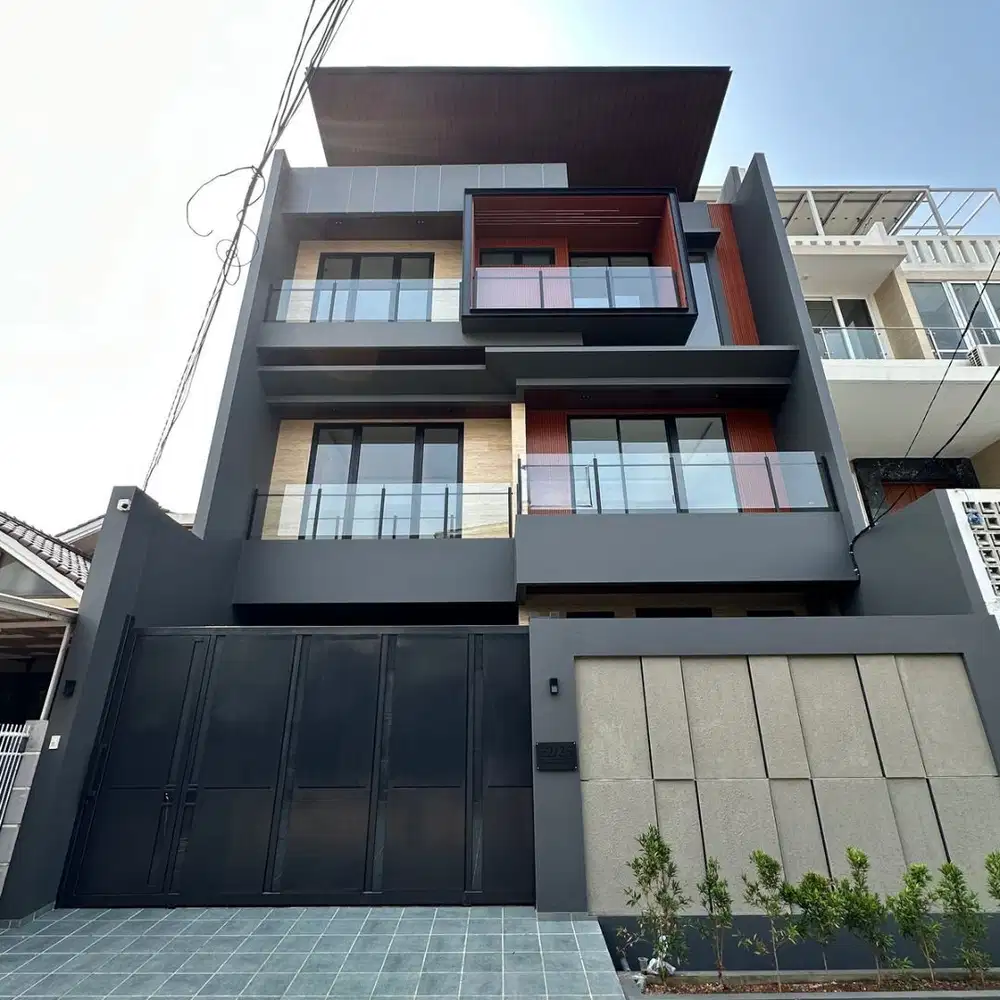 Rumah Baru 3 Lantai Puri Indah – LT 190m², Desain Modern & Mewah