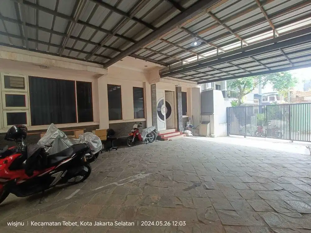 Kantor di Dekat LRT dan Busway Gatot Subroto Belakang Synthesis