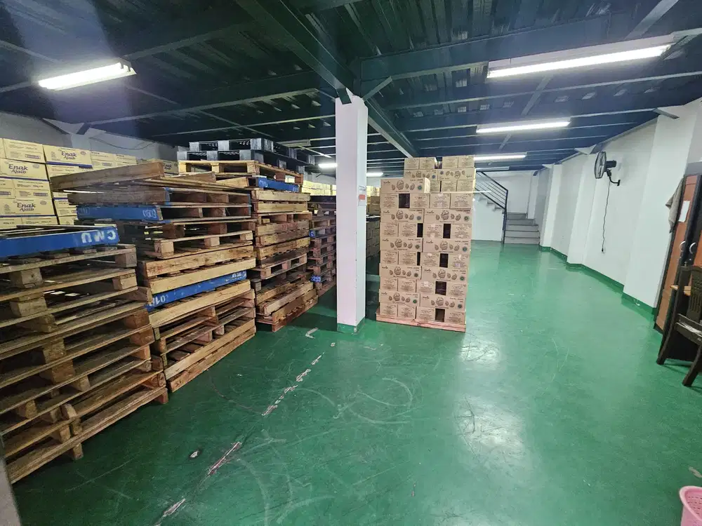 Dijual Cepat Gudang Bizpark Daan Mogot Luas 9x20 Rapi dan Siap Huni