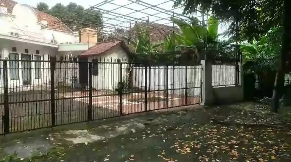 Tanah ada apotik dll rumah kehakiman