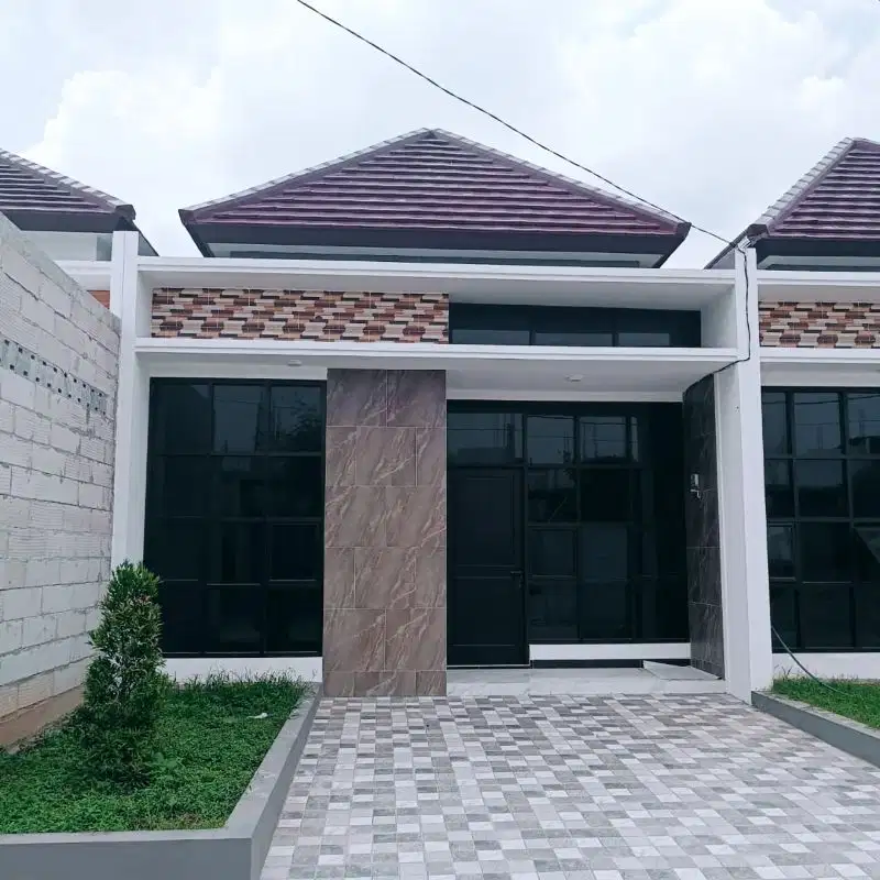 Rumah Cantik Siap Huni Tanah Lega dekat Pusat Bisnis Cipadu