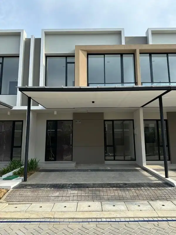 Disewakan Murah Rumah uk. 6x10 PIK 2 Extension Kosongan Tahunan