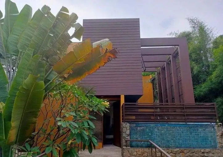 RUMAH MURAH PRIVATE POOL DI KEMANG SIAP HUNI FURNISHED