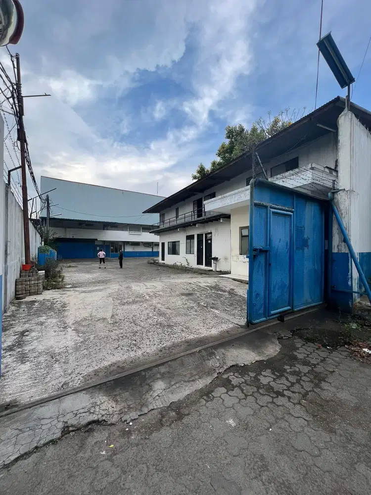 Disewakan Gudang di Kamal Raya