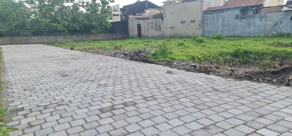 Tanah Monjali Jogja: Kampus UGM, 5 Menit. Area Premium