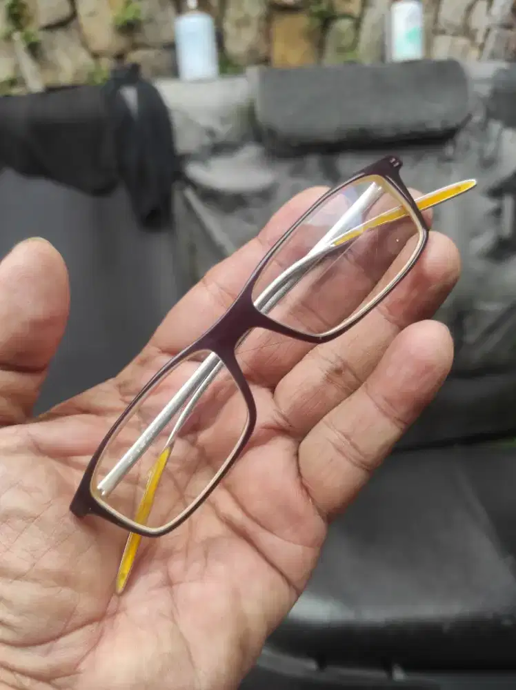 Antik kacamata baca merk Giorgio Armani orisinil mulus