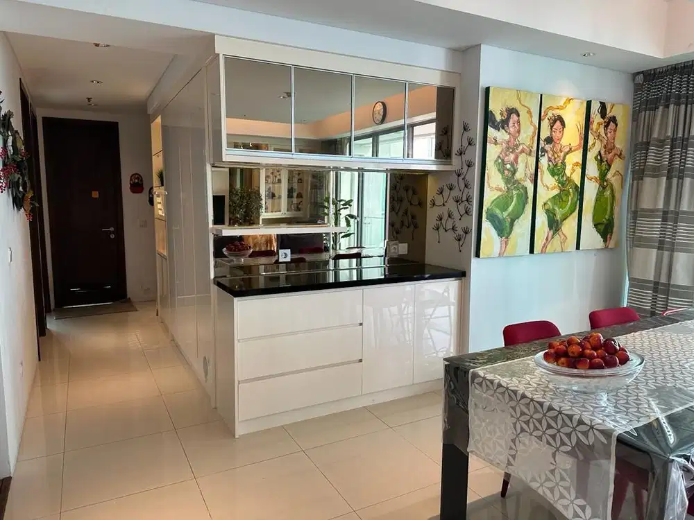 Apartemen St Moritz Puri Full furnish luas  149 m