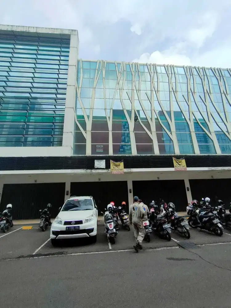 Ruko 3.5 Lantai Luas Besar Strategis Cikarang Central City Area Ramai
