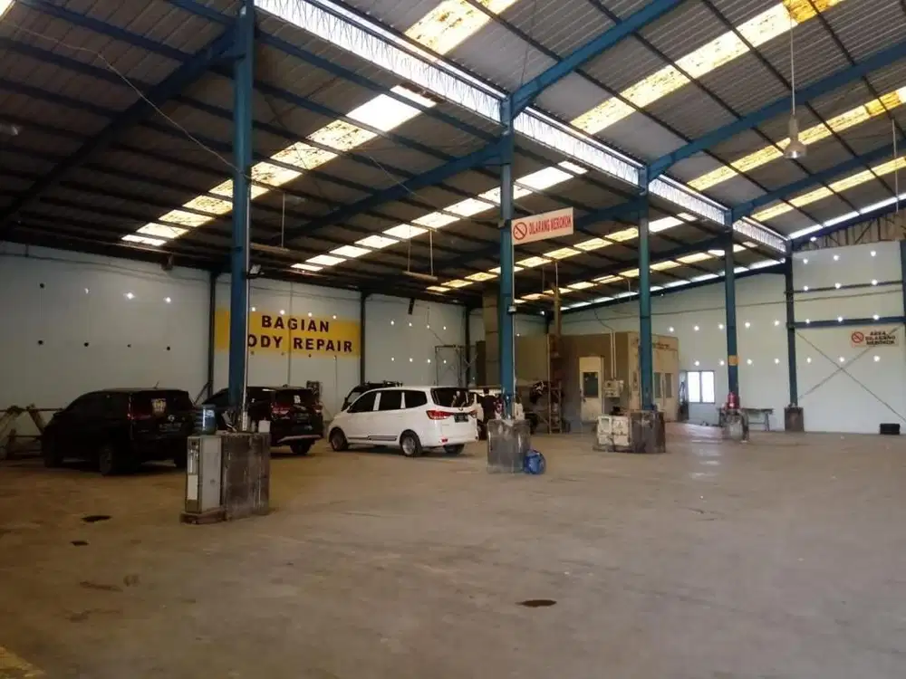 DIJUAL GUDANG / BENGKEL BODY REPAIR 2 LT DI JL UTAMA KARAWANG BARAT