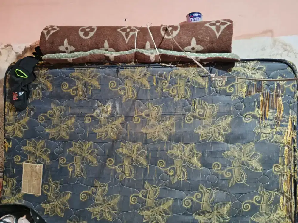 Springbed & kasur ruang tamu