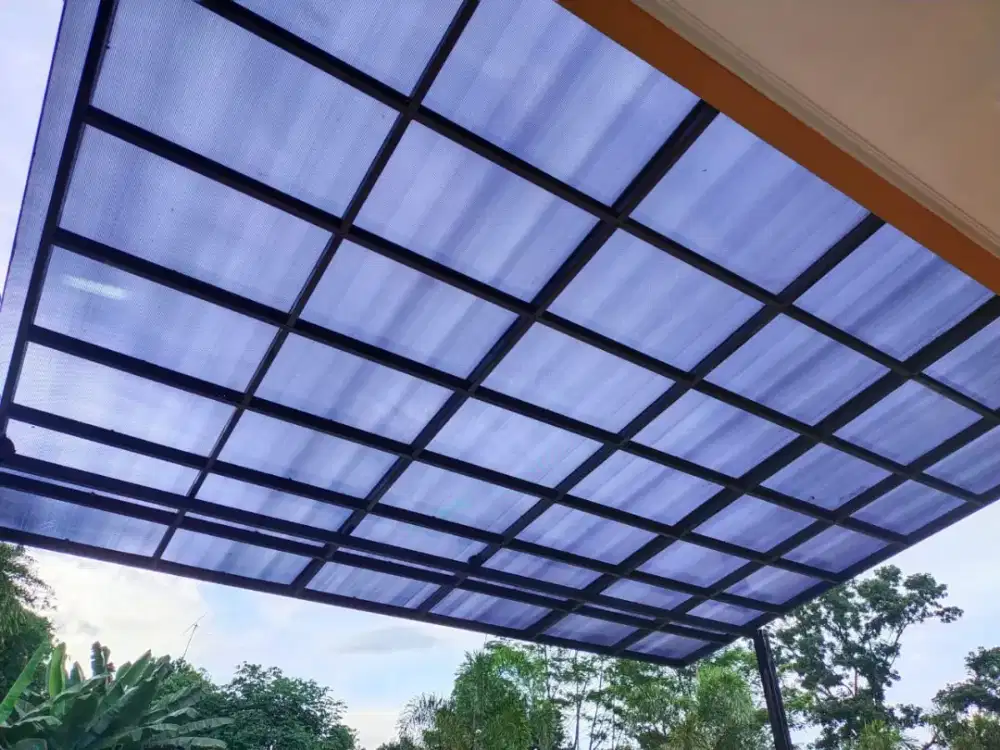 Kanopi baja ringan atap transparan