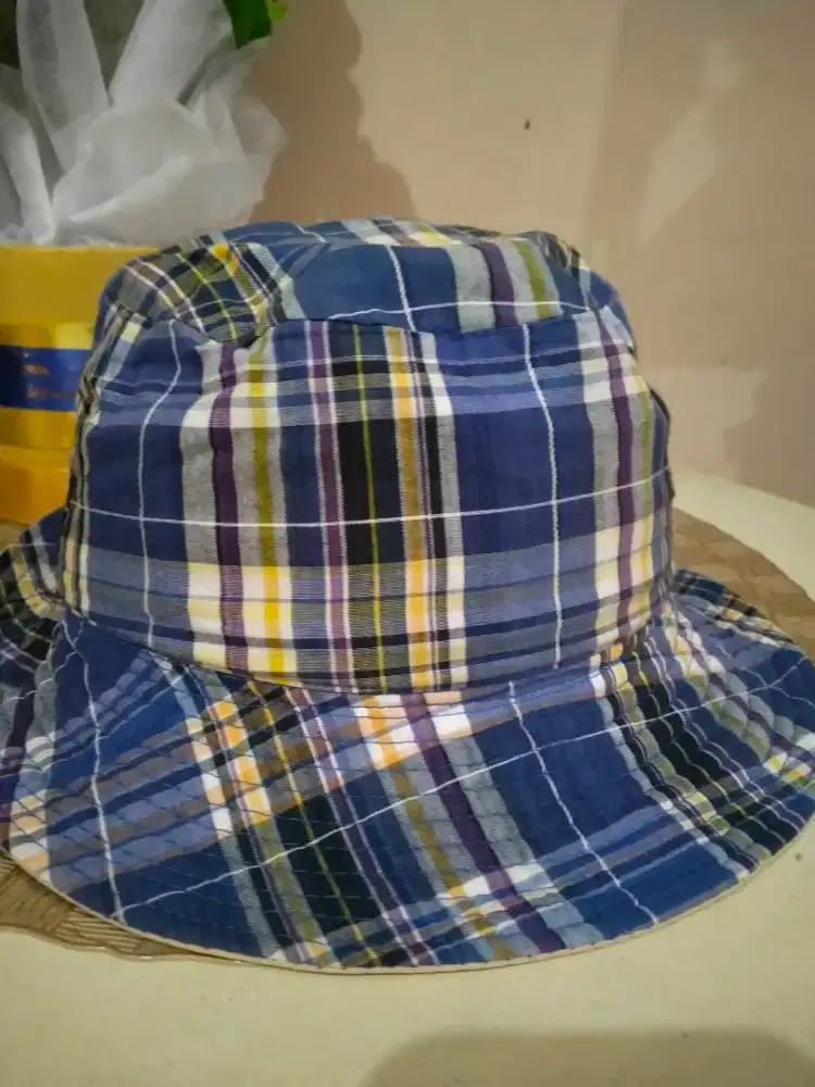 Preloved topi ala burbur
