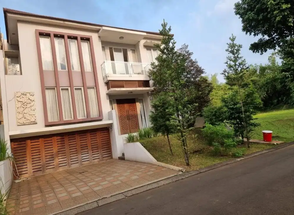 Rumah telaga golf bsd asri luas 300 m rapih siap huni