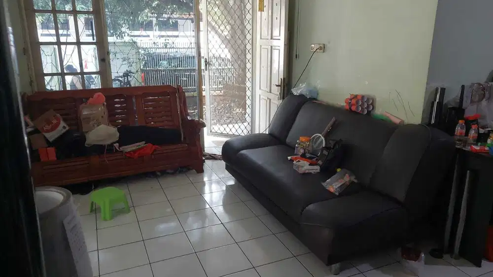 Rumah Duta Garden Hoek Hadap Timur - Selatan Asri 2,5 lantai