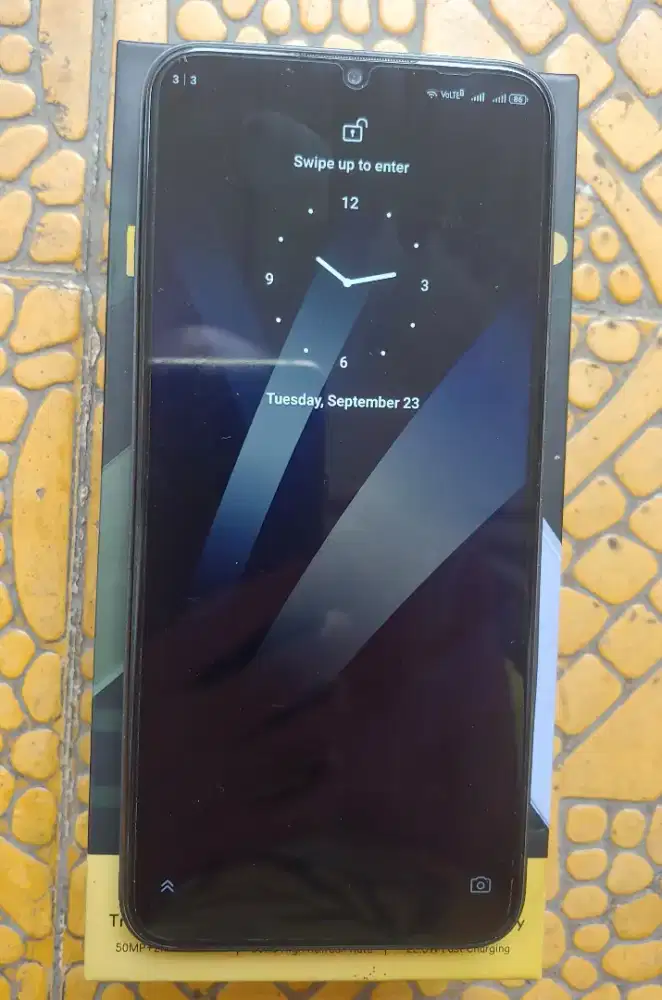 Nubia V50 8+8\128 ZTE design