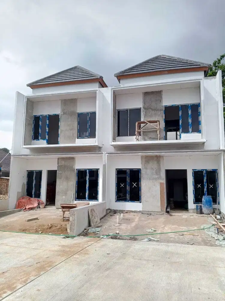 Rumah 2 lantai dekat tol jatiwarna hanya 1,1 m an
