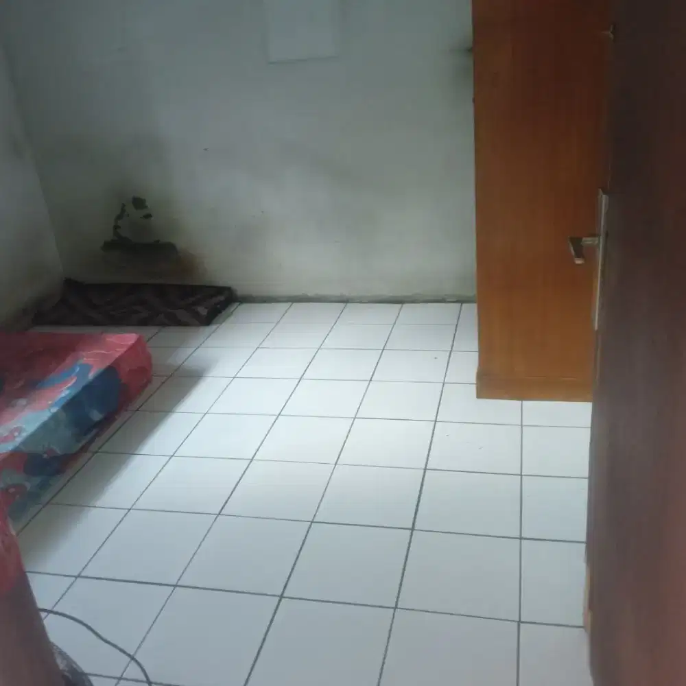 Terima kost  pria