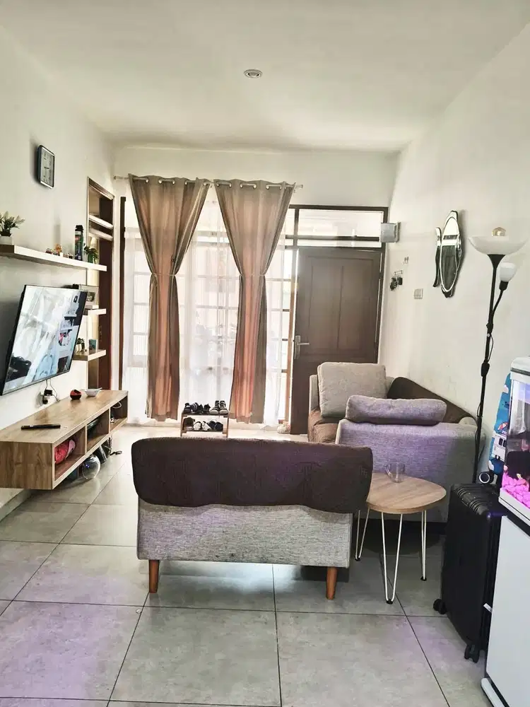 JUAL RUMAH SIAP HUNI DI TAMAN HOLIS INDAH