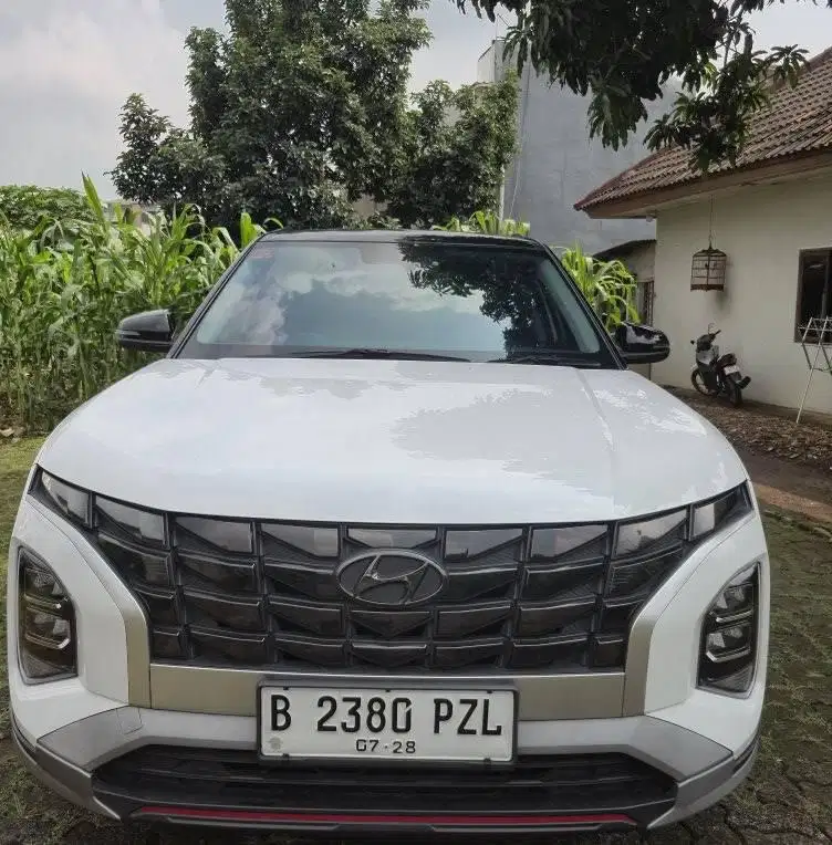 hyundai creta prime at 2023 bln 7 putih 2 tone colour sun roof.