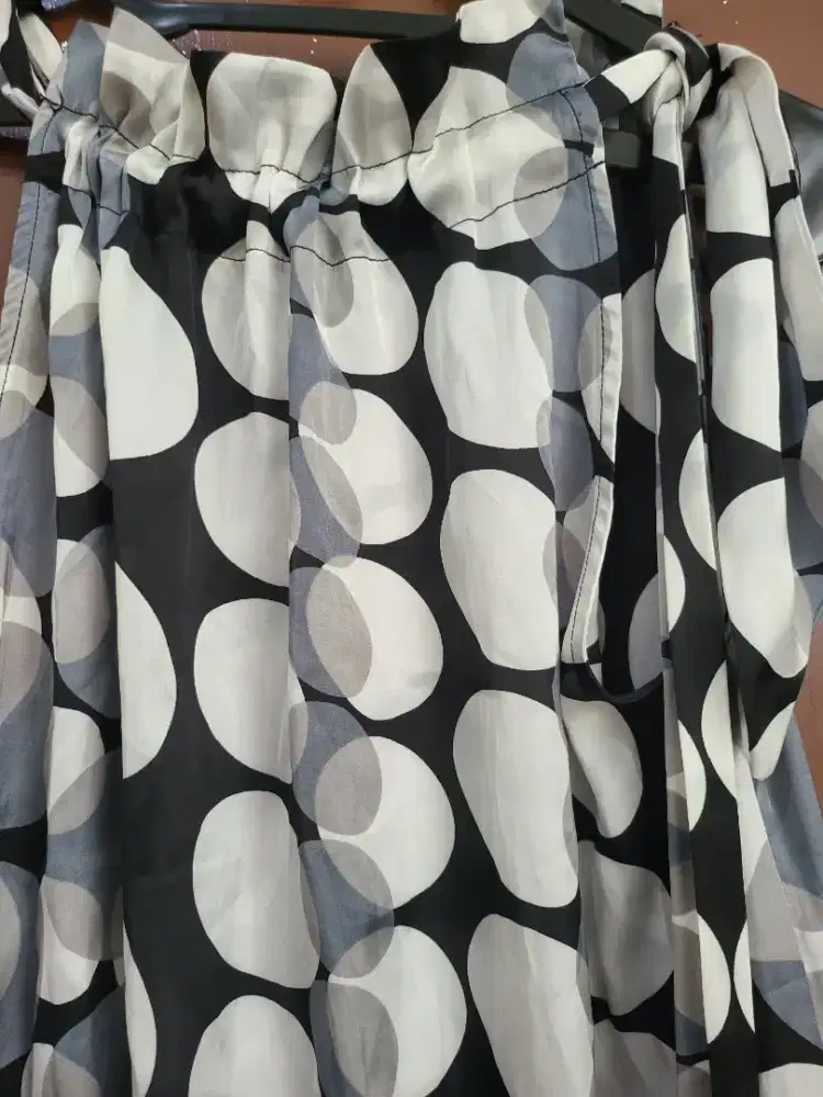 Preloved atasan wanita merk body and soul