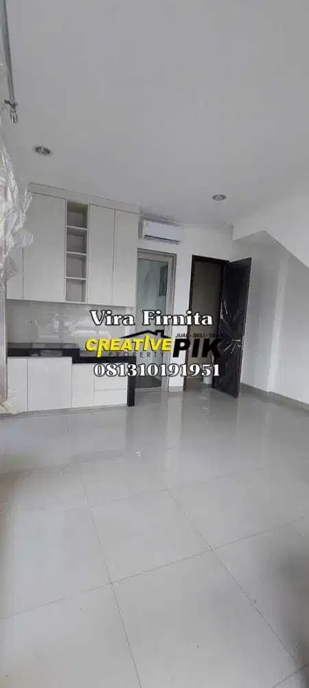 DISEWAKAN RUMAH PIK SEMI FURNISH CEPAT. BRAND NEW, SIAP HUNI, 2 LT