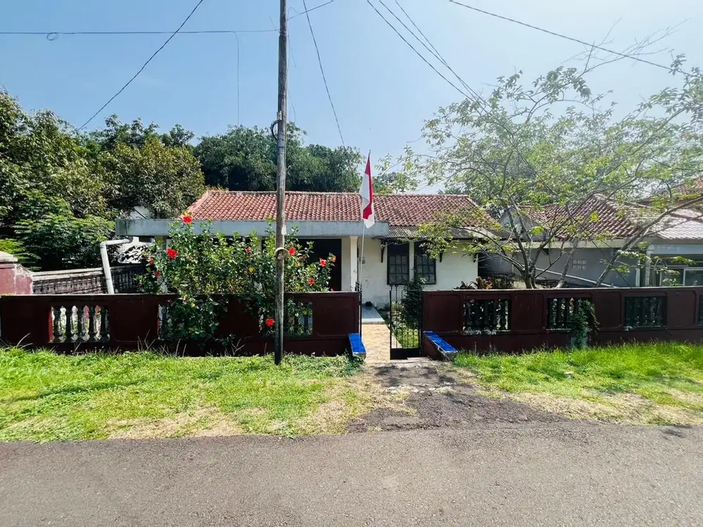 Rumah Dekat Terminal Dekat Stasiun Di Komplek Pertanian Loji