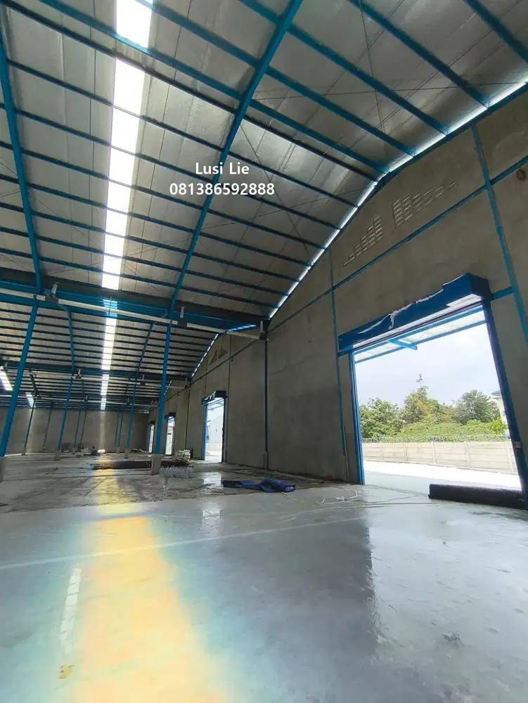 Gudang baru Kapuk luas 5300 m , masuk kontainer bebas banjir