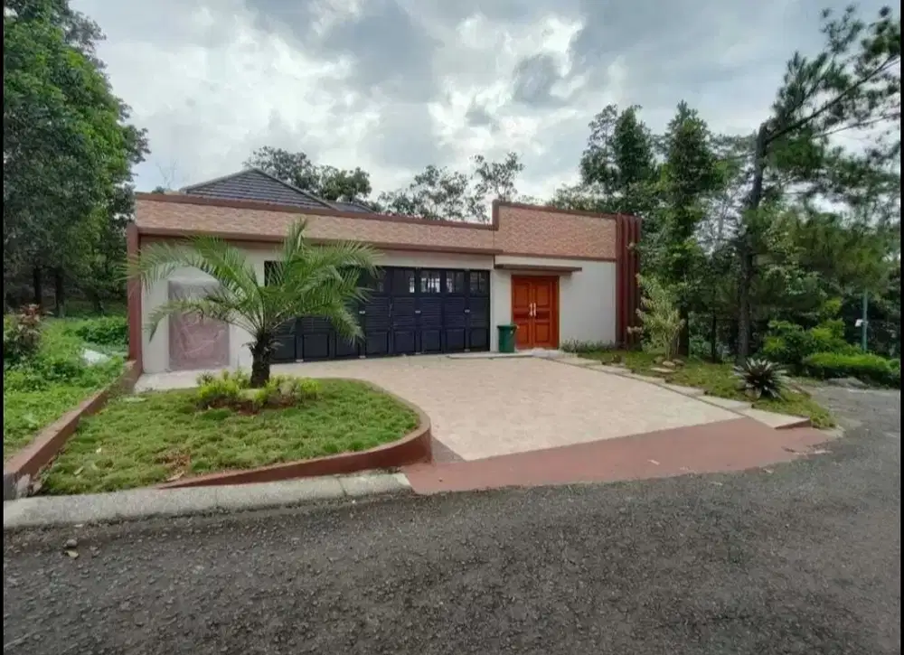 Dijual rumah hook dapat green area cocok buat villa cluster Sentul city