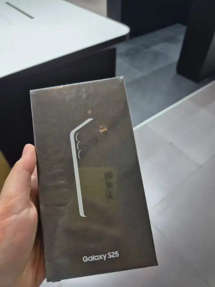 Samsung s25 12/256gb NEW