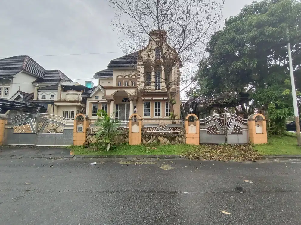 Dijual rumah hook Denhag bb