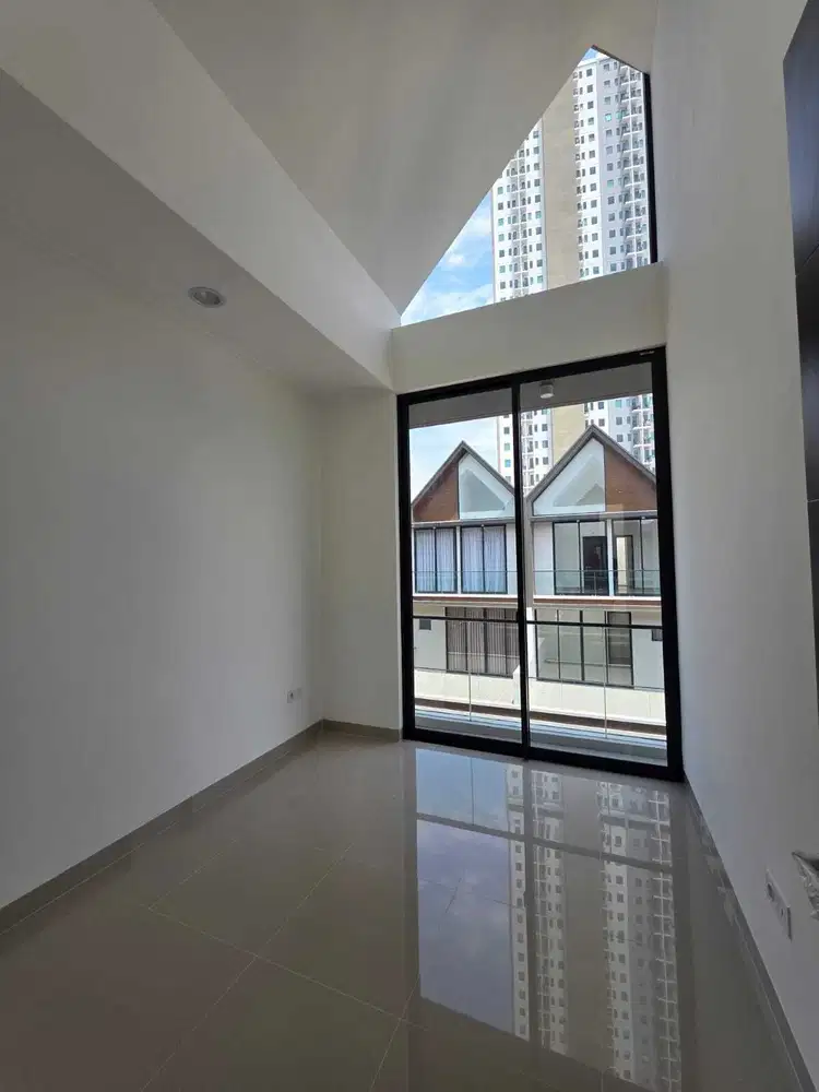 Disewakan rumah pik2  osaka residence siap huni  uk:6x10m2 3lantai