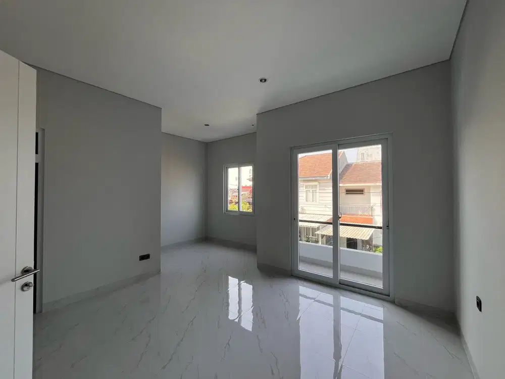DIJUAL RUMAH BARU Sektor Gading Serpong 2 lantai